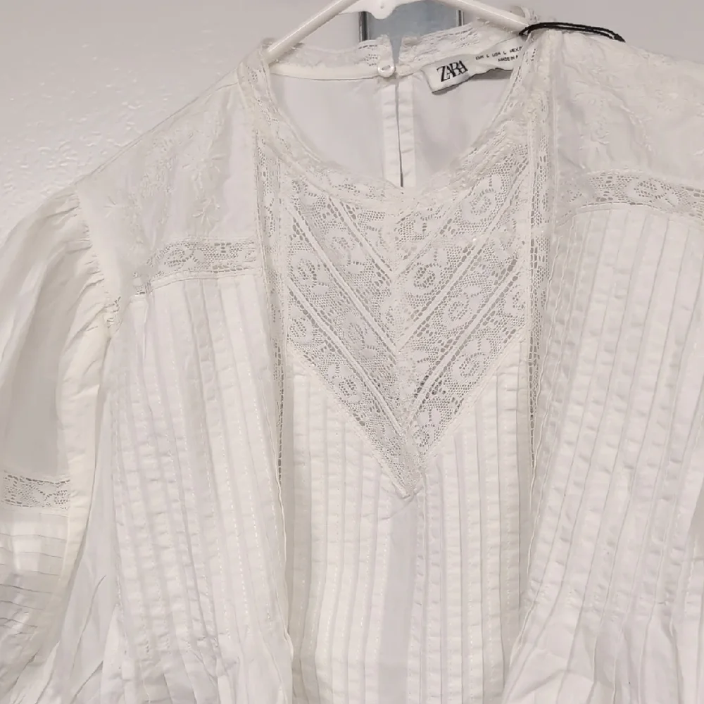 Zara Women White Romantic Embroidered Blouse Puffed Sleeves L NWT 7521/042